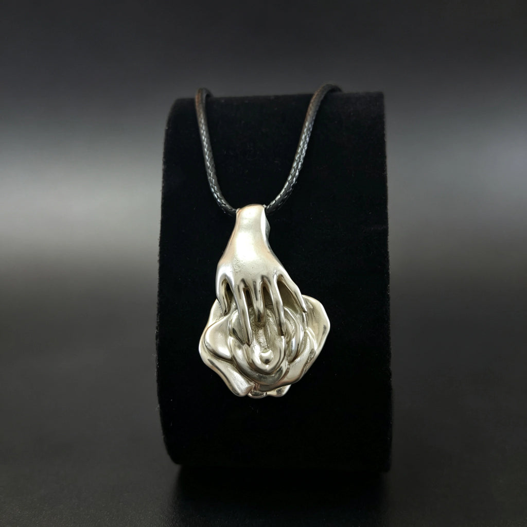 Silver Vulva Pendant Necklace