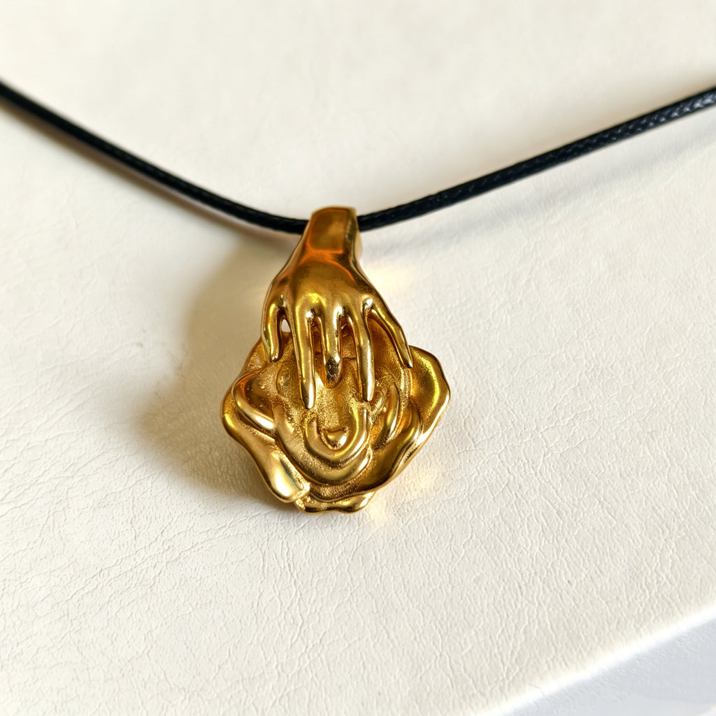 Gold‑Plated Vulva Pendant Necklace