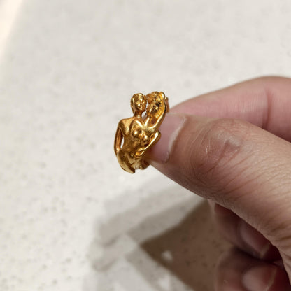 Gold-Tone Adjustable Vintage Ring