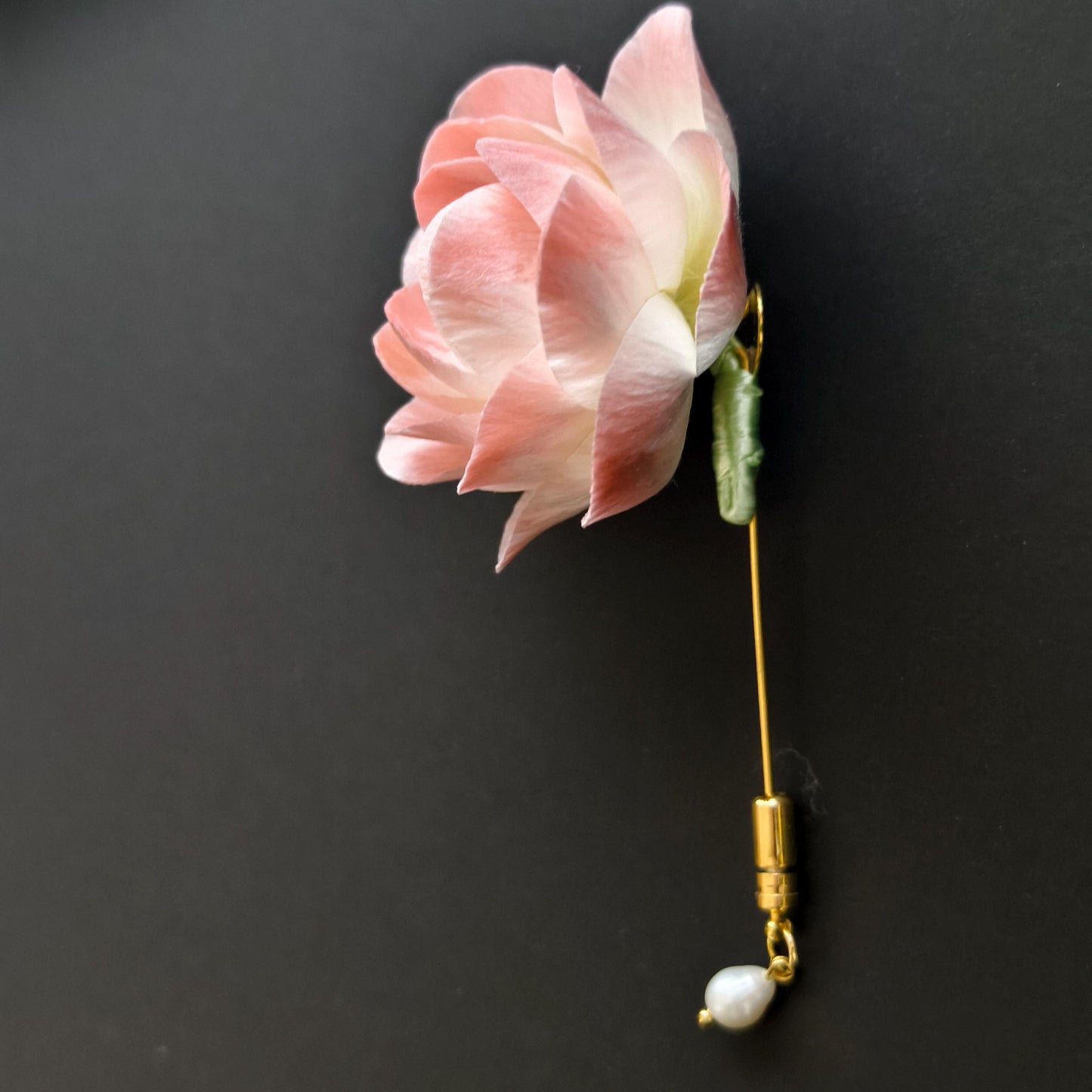 Silk Flower Brooch for Women Handmade Vintage Floral Brooch Pin