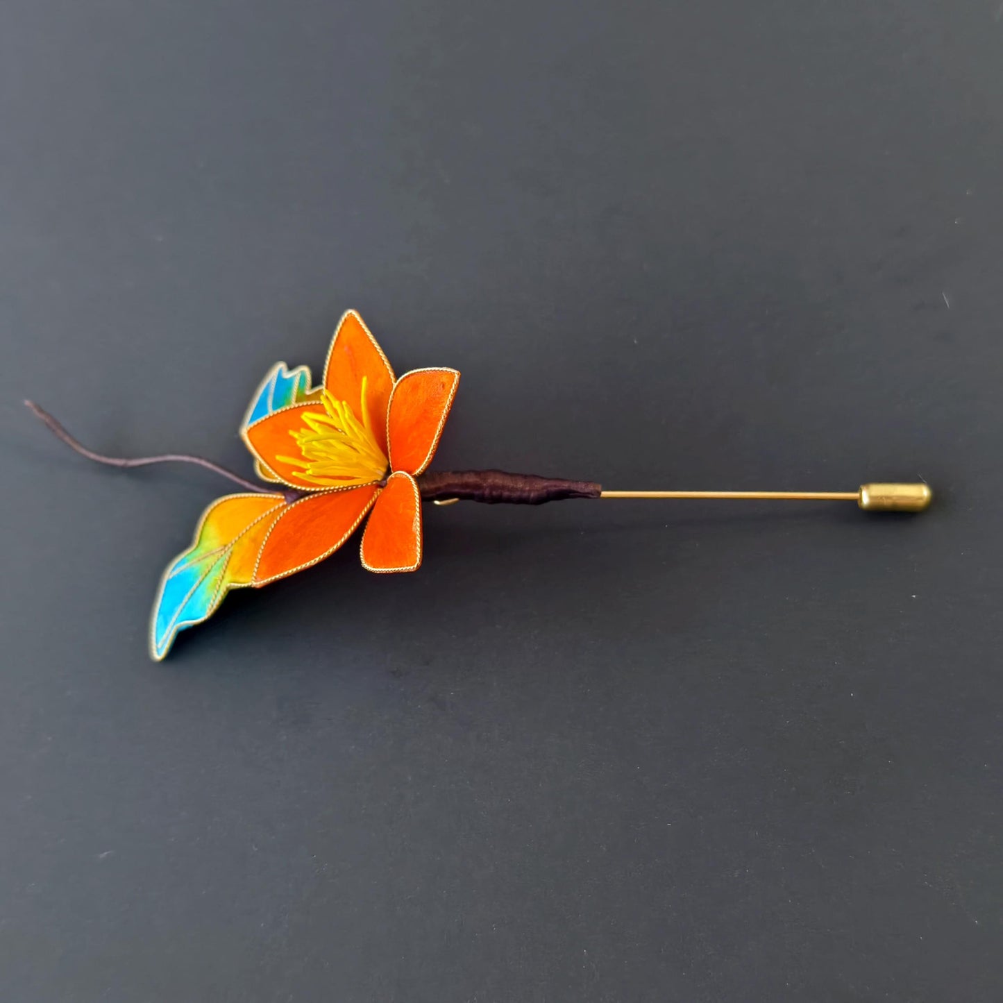 Handcrafted Silk Flower Brooch – Unique Vintage Floral Pin for Women