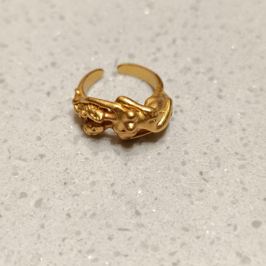 Gold-Tone Adjustable Vintage Ring