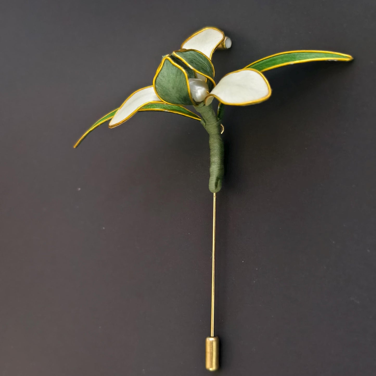 Silk Flower Brooch Pin – Elegant Handmade Brooch for Dresses & Parties