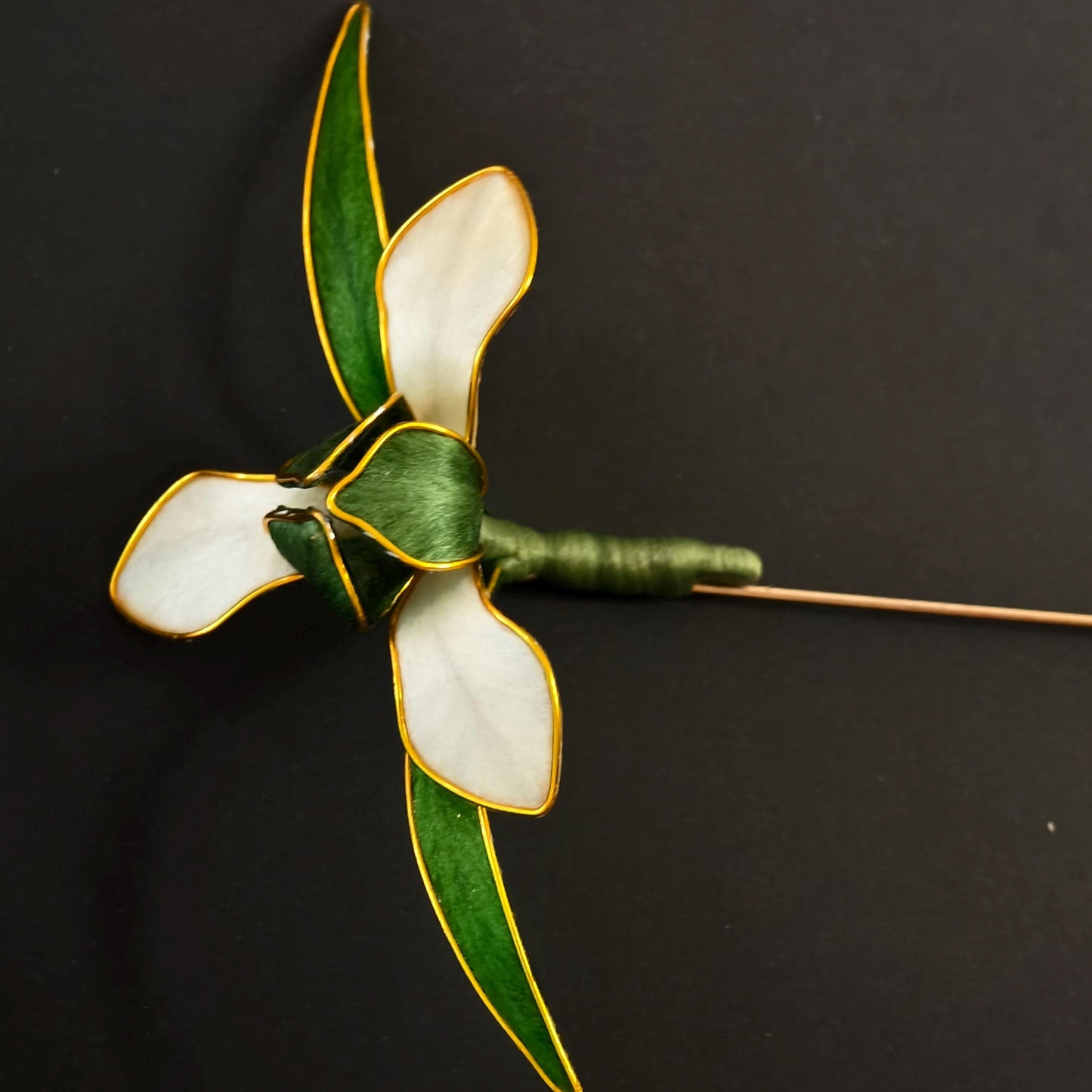 Silk Flower Brooch Pin – Elegant Handmade Brooch for Dresses & Parties