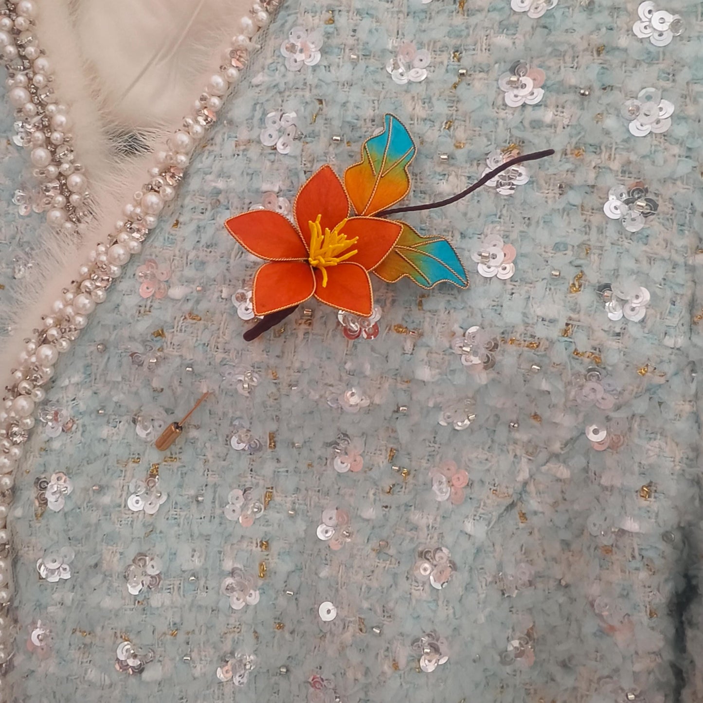 Handcrafted Silk Flower Brooch – Unique Vintage Floral Pin for Women