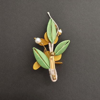 Petal Silk Flower Brooch – Handmade Vintage Chinese Style Pin for Dresses and Parties