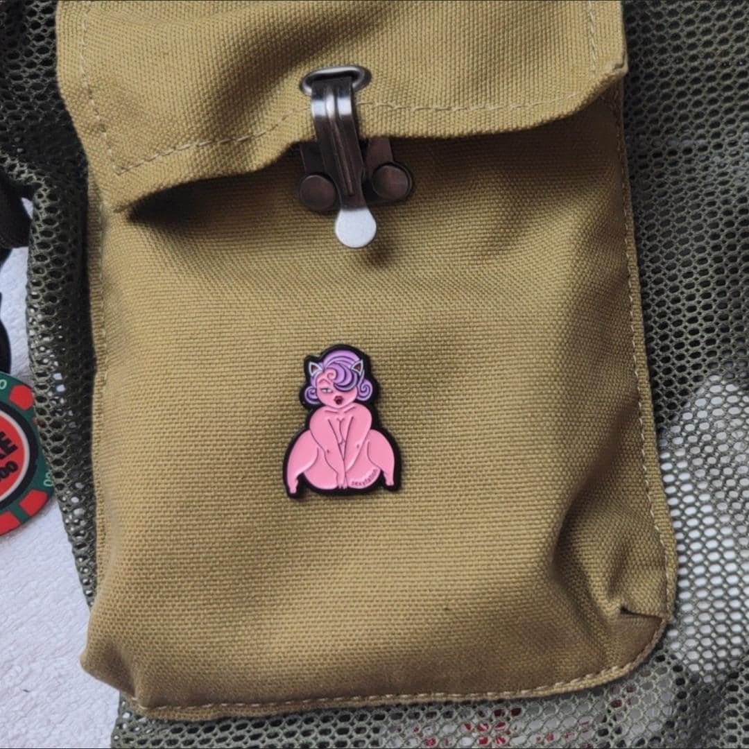Sexy Lady Pin Brooch – Badge Patch