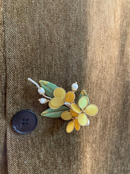 Petal Silk Flower Brooch – Handmade Vintage Chinese Style Pin for Dresses and Parties